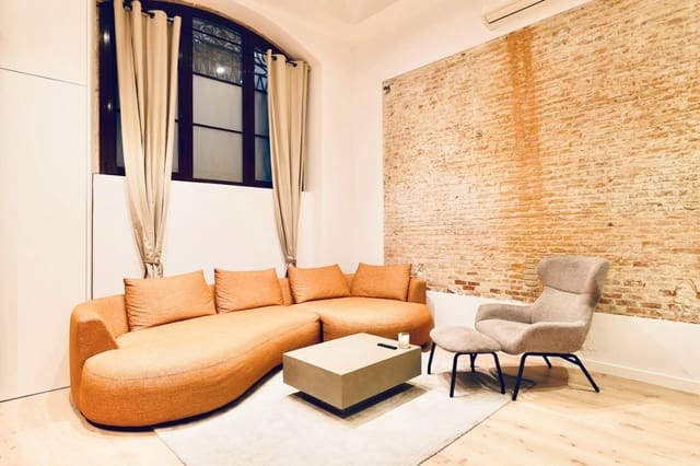 2 slaapkamer Flat te koop in El Barri Gòtic, Barcelona stad - € 330.000 (Ref: 10141375)