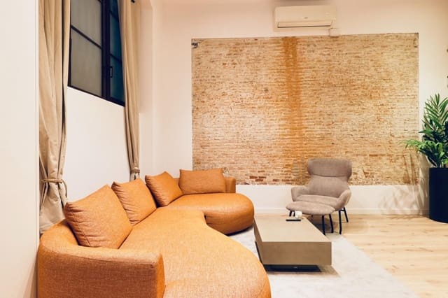 2 slaapkamer Flat te koop in El Barri Gòtic, Barcelona stad - € 330.000 (Ref: 10141375)