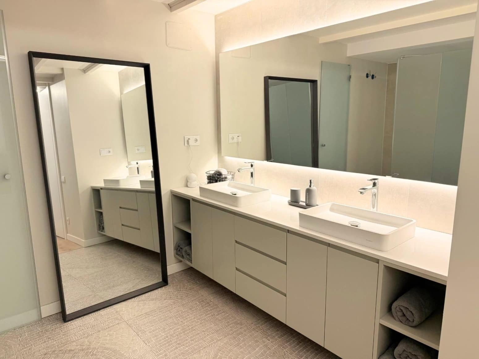 2 slaapkamer Flat te koop in Barcelona stad - € 330.000 (Ref: 10141375)