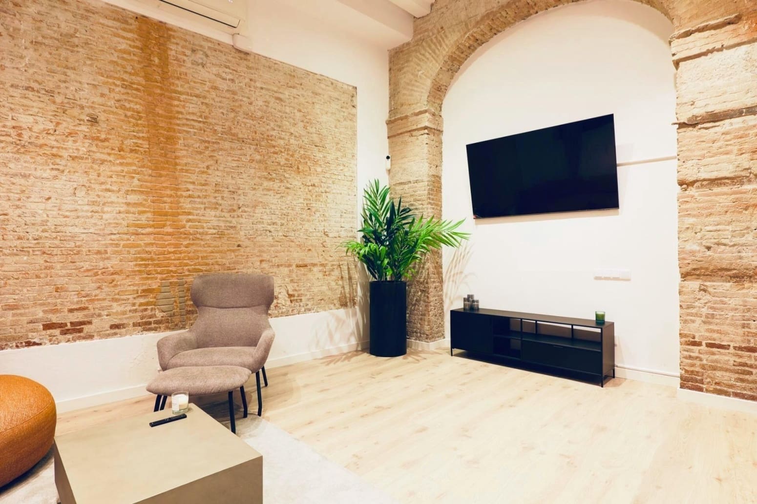 2 slaapkamer Flat te koop in Barcelona stad - € 330.000 (Ref: 10141375)
