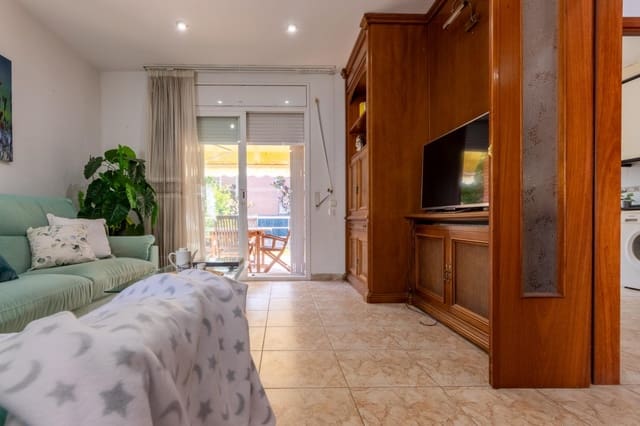 4 soverom Villa til salgs i Tarragona by med svømmebasseng garasje - € 569 000 (Ref: 10145235)