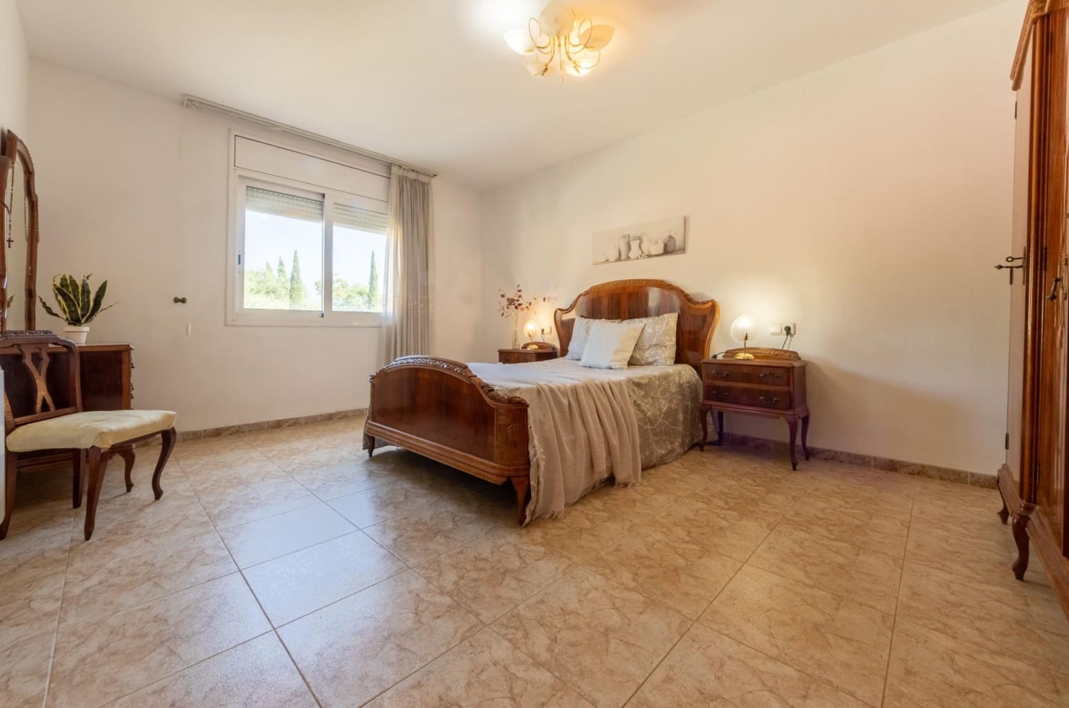 4 soverom Villa til salgs i Tarragona by med svømmebasseng garasje - € 569 000 (Ref: 10145235)