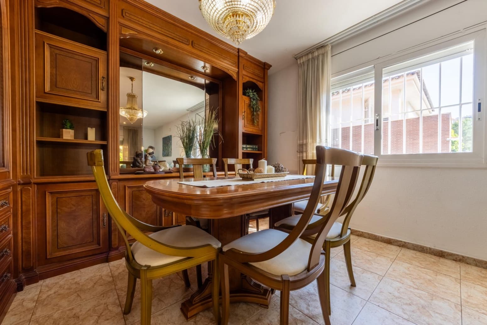 4 soverom Villa til salgs i Tarragona by med svømmebasseng garasje - € 569 000 (Ref: 10145235)
