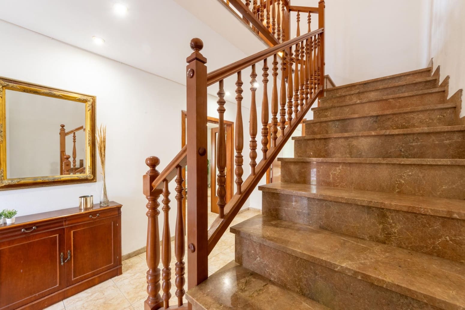4 soverom Villa til salgs i Tarragona by med svømmebasseng garasje - € 569 000 (Ref: 10145235)