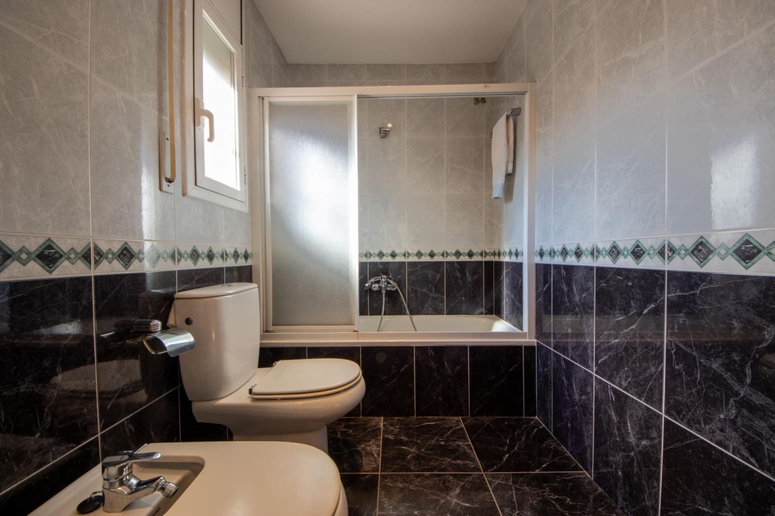 4 soverom Villa til salgs i Tarragona by med svømmebasseng garasje - € 569 000 (Ref: 10145235)