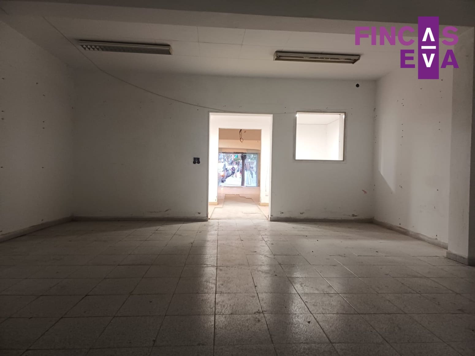 Kommersiell til salgs i Barcelona by - € 94 000 (Ref: 10163778)