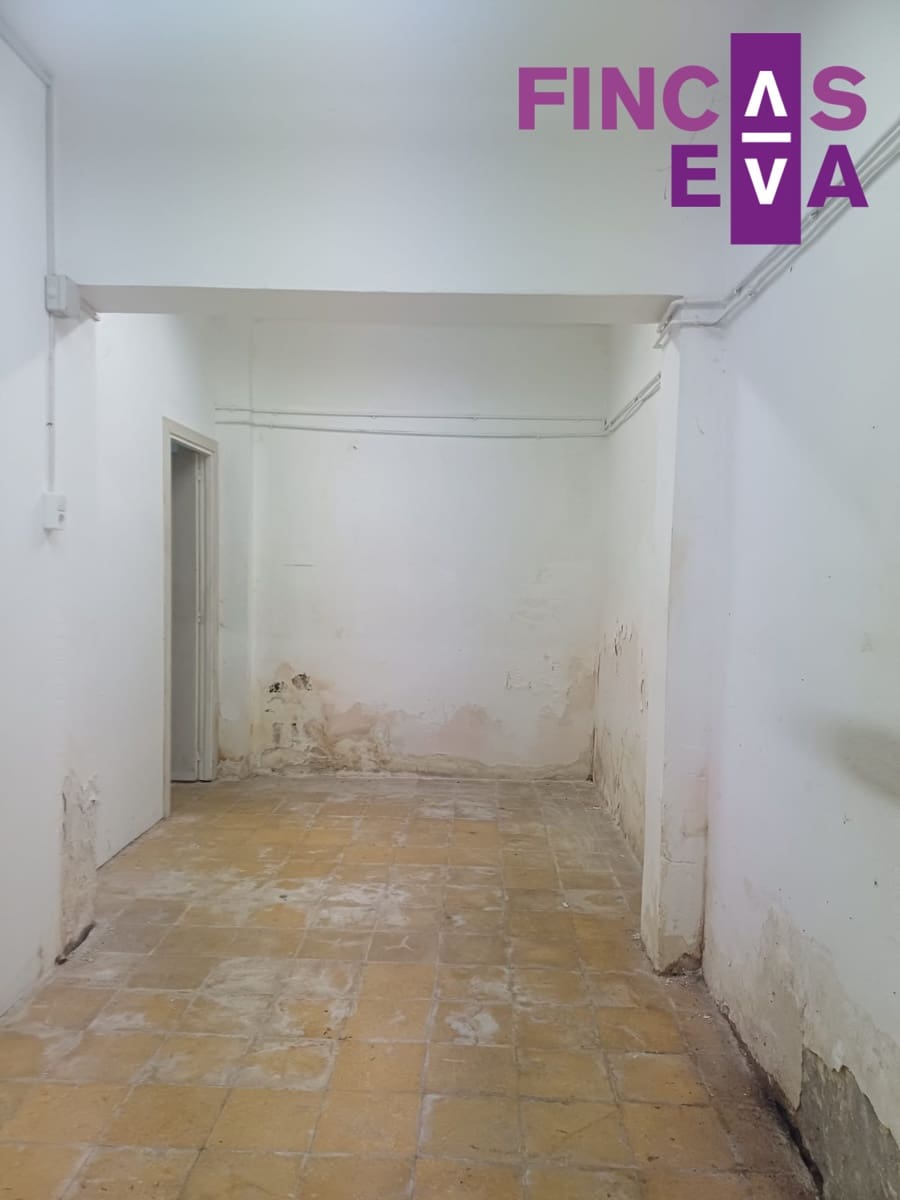 Kommersiell til salgs i Barcelona by - € 94 000 (Ref: 10163778)