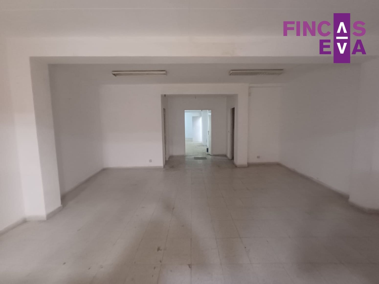 Kommersiell til salgs i Barcelona by - € 94 000 (Ref: 10163778)