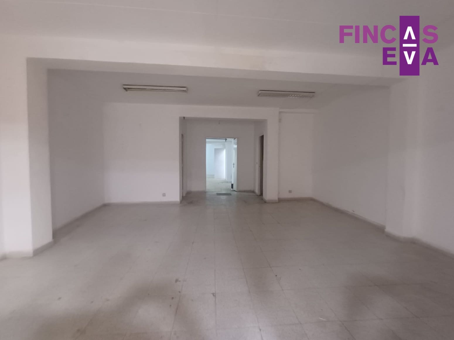 Kommersiell til salgs i Barcelona by - € 94 000 (Ref: 10163778)