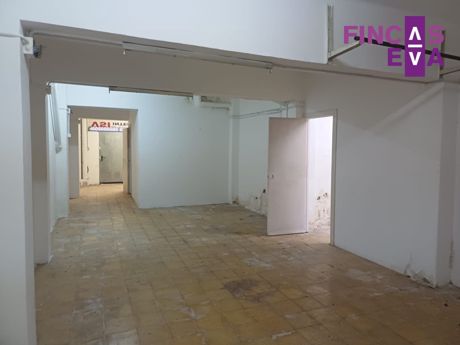 Kommersiell til salgs i Barcelona by - € 94 000 (Ref: 10163778)