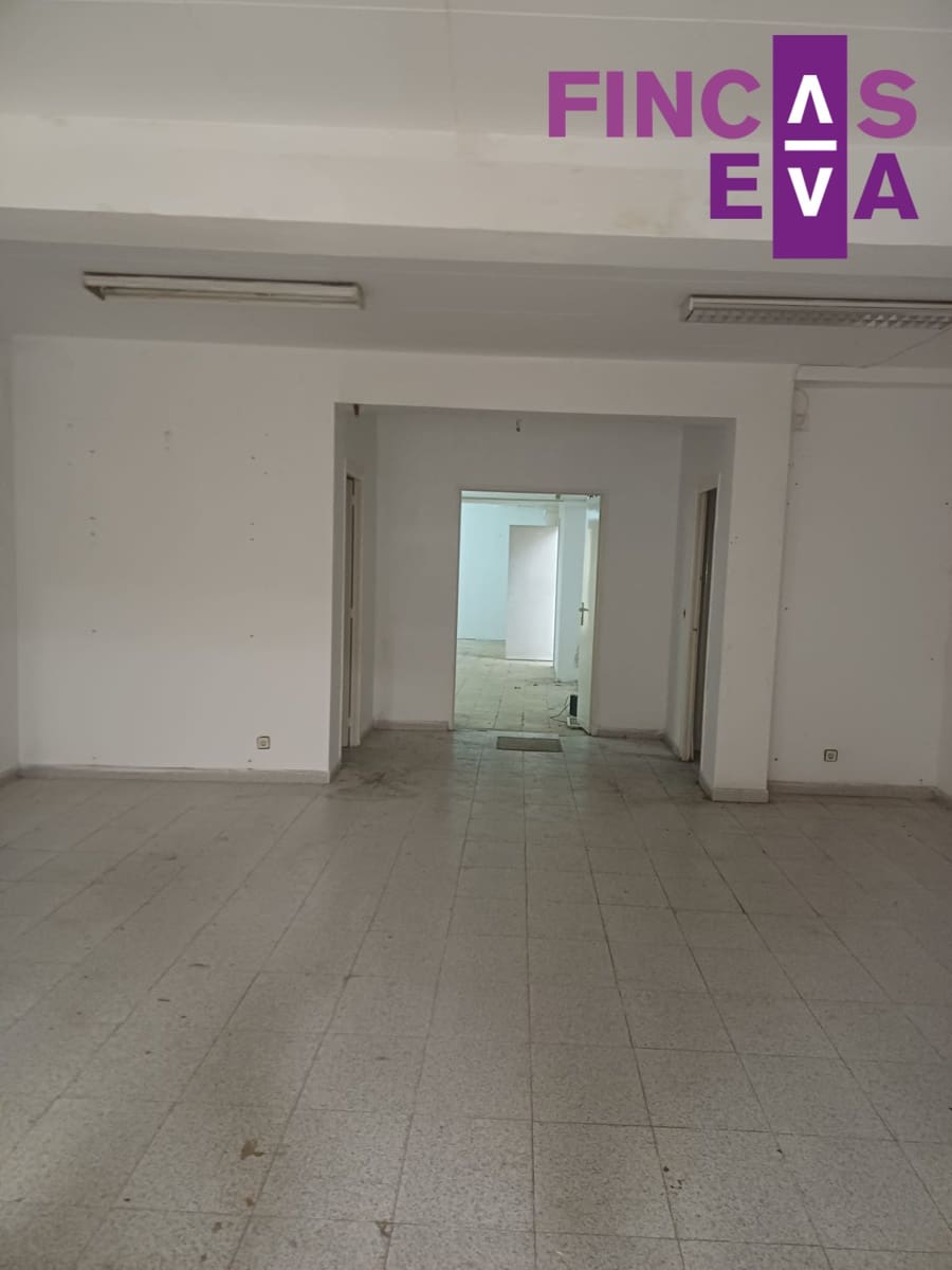 Kommersiell til salgs i Barcelona by - € 94 000 (Ref: 10163778)