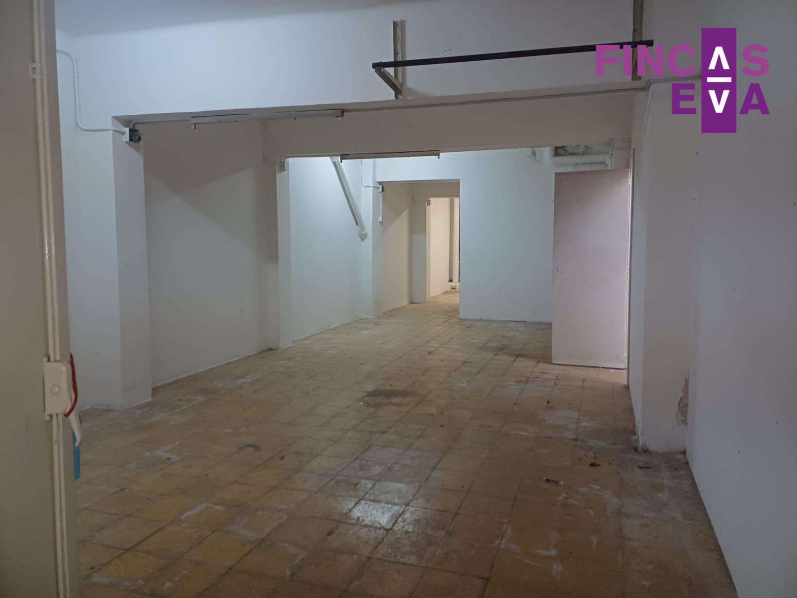 Kommersiell til salgs i Barcelona by - € 94 000 (Ref: 10163778)