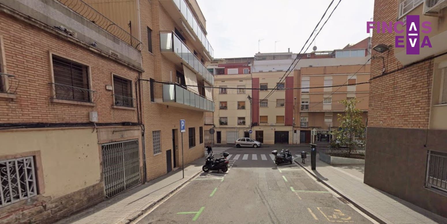 Kommersiell til salgs i Barcelona by - € 94 000 (Ref: 10163778)
