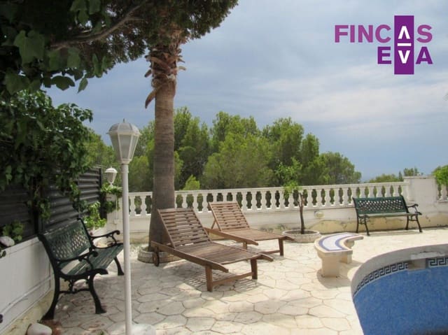 5 slaapkamer Villa te koop in El Vendrell - € 450.000 (Ref: 7494827)