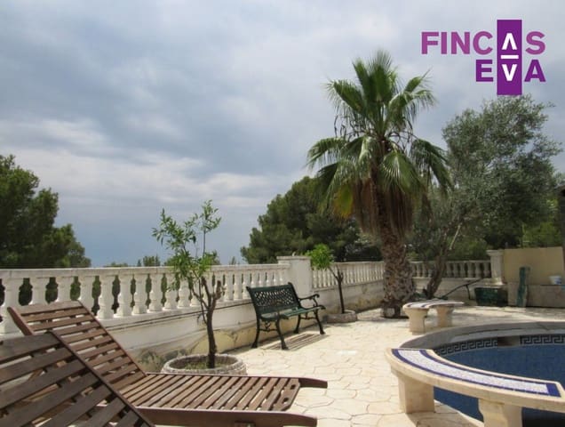 5 slaapkamer Villa te koop in El Vendrell - € 450.000 (Ref: 7494827)