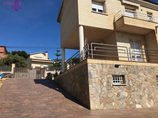 5 bedroom Villa for sale in Tarragona city - € 850,000 (Ref: 7494829)