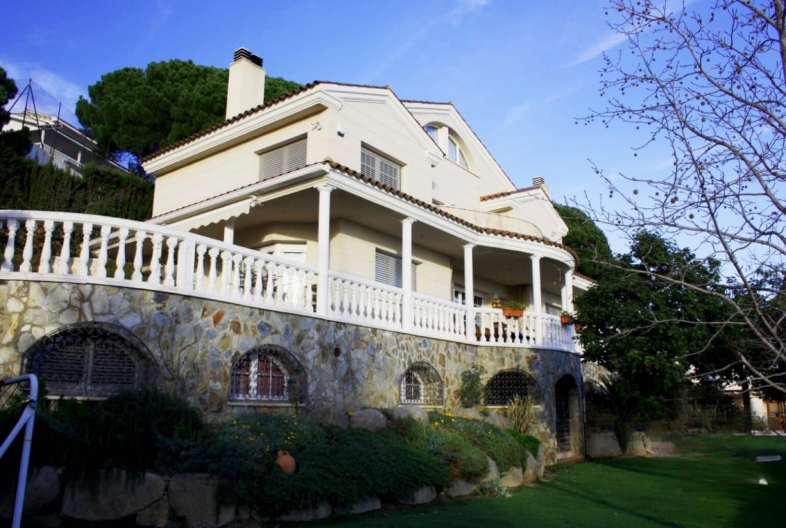 5 bedroom Villa for sale in Premia de Dalt - € 1,500,000 (Ref: 7496680)