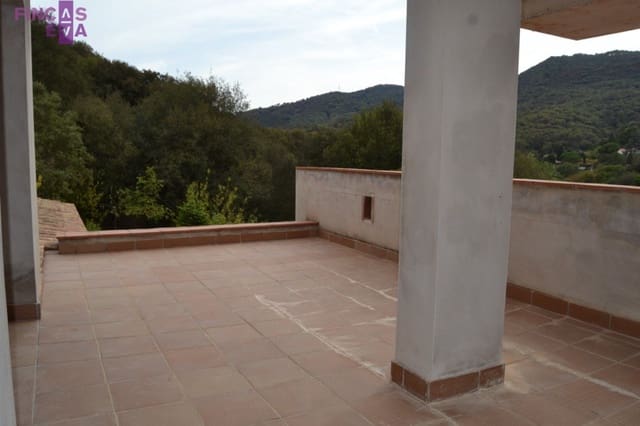 4 soverom Villa til salgs i Vallromanes - € 749 000 (Ref: 7496712)