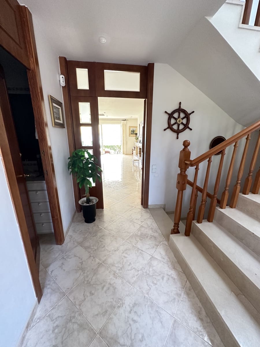 5 slaapkamer Villa te huur in Altafulla met garage - € 3.500 (Ref: 7756703)
