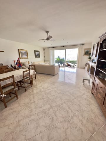 5 makuuhuone Huvila vuokrattavana paikassa Altafulla mukana 
autotalli - 1 600 € (Ref: 7756703)