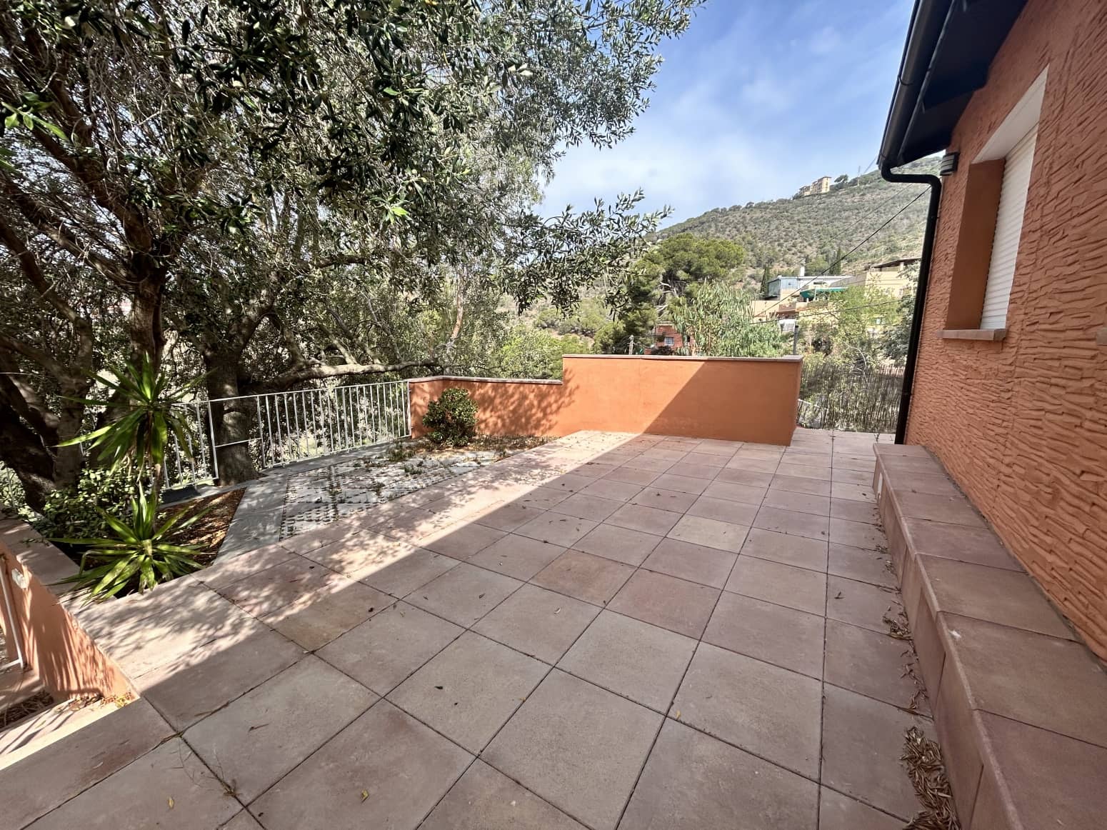 3 soveværelse Villa til salg i Barcelona by med garage - € 910.000 (Ref: 8053566)