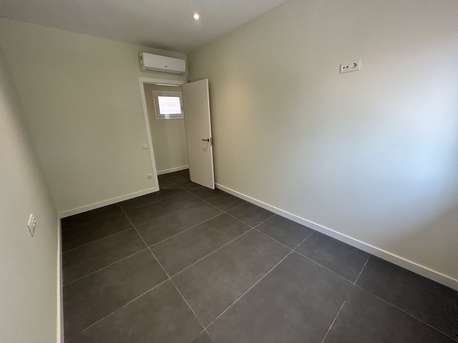 3 soveværelse Villa til salg i Barcelona by med garage - € 910.000 (Ref: 8053566)