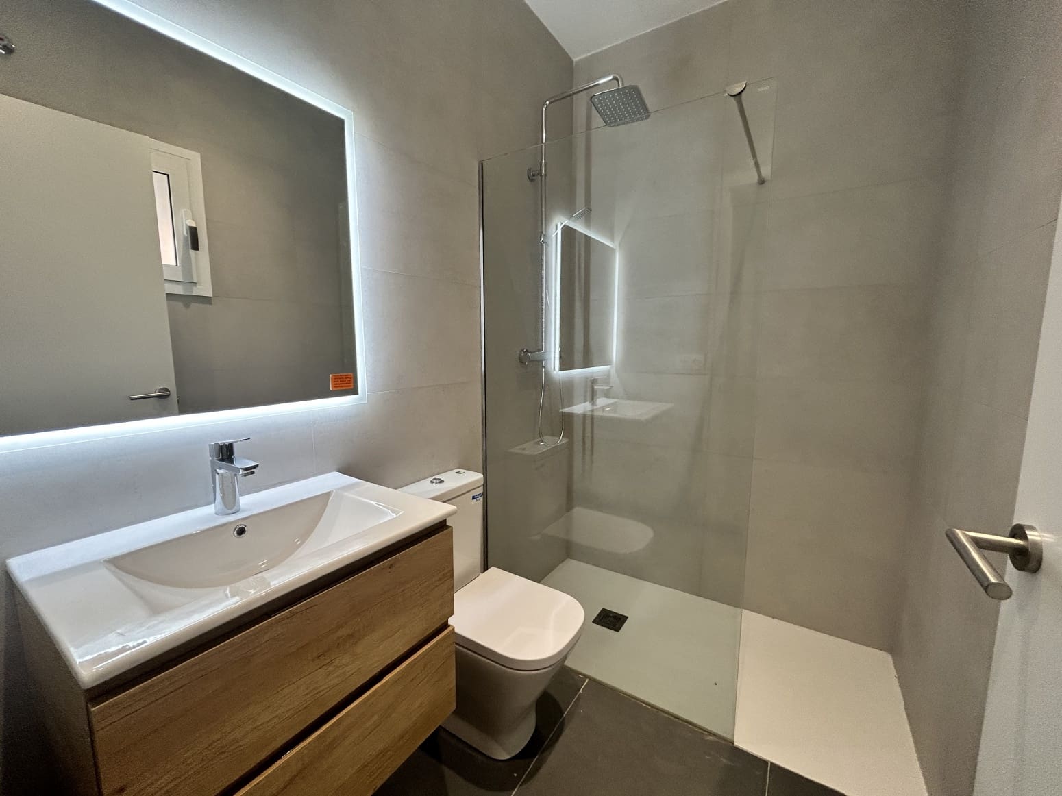 3 soveværelse Villa til salg i Barcelona by med garage - € 910.000 (Ref: 8053566)