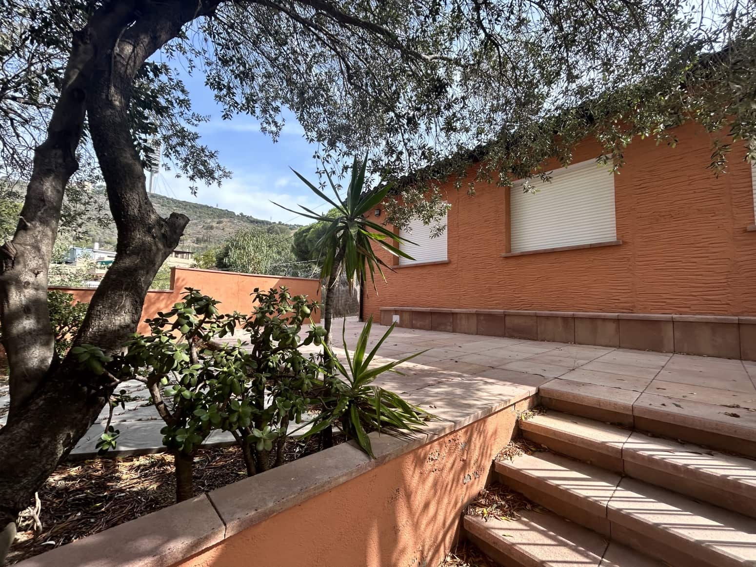 3 soveværelse Villa til salg i Barcelona by med garage - € 910.000 (Ref: 8053566)