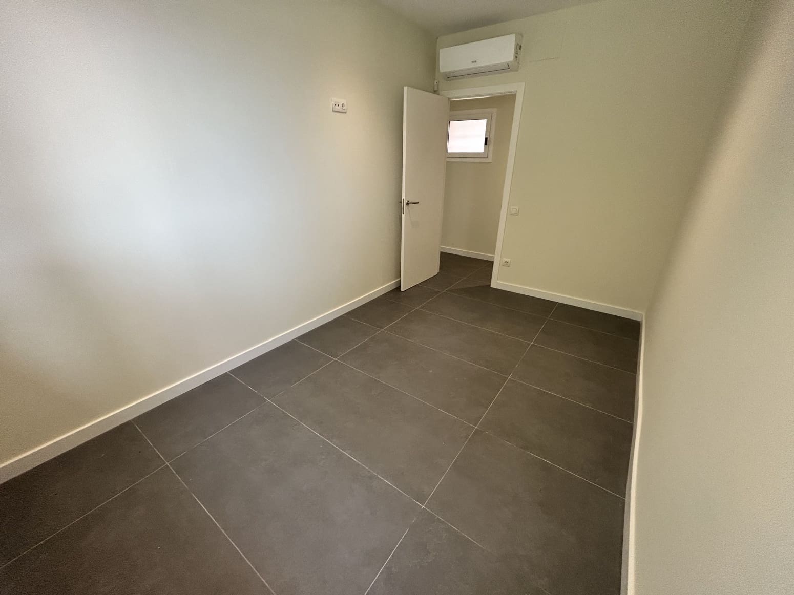 3 soveværelse Villa til salg i Barcelona by med garage - € 910.000 (Ref: 8053566)