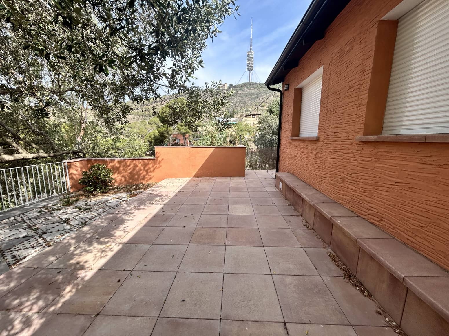 3 soveværelse Villa til salg i Barcelona by med garage - € 910.000 (Ref: 8053566)