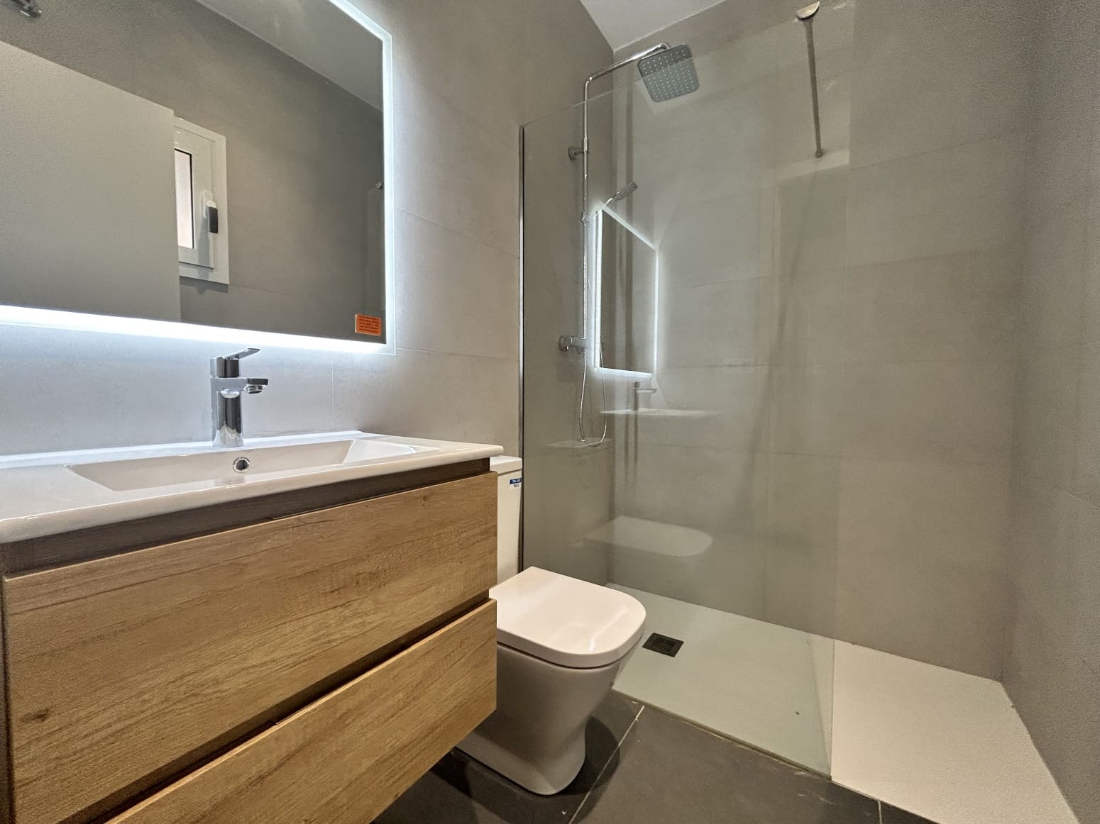 3 soveværelse Villa til salg i Barcelona by med garage - € 910.000 (Ref: 8053566)