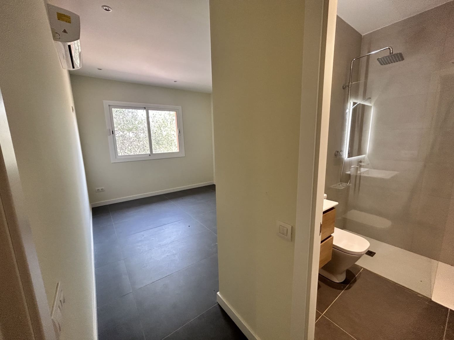 3 soveværelse Villa til salg i Barcelona by med garage - € 910.000 (Ref: 8053566)