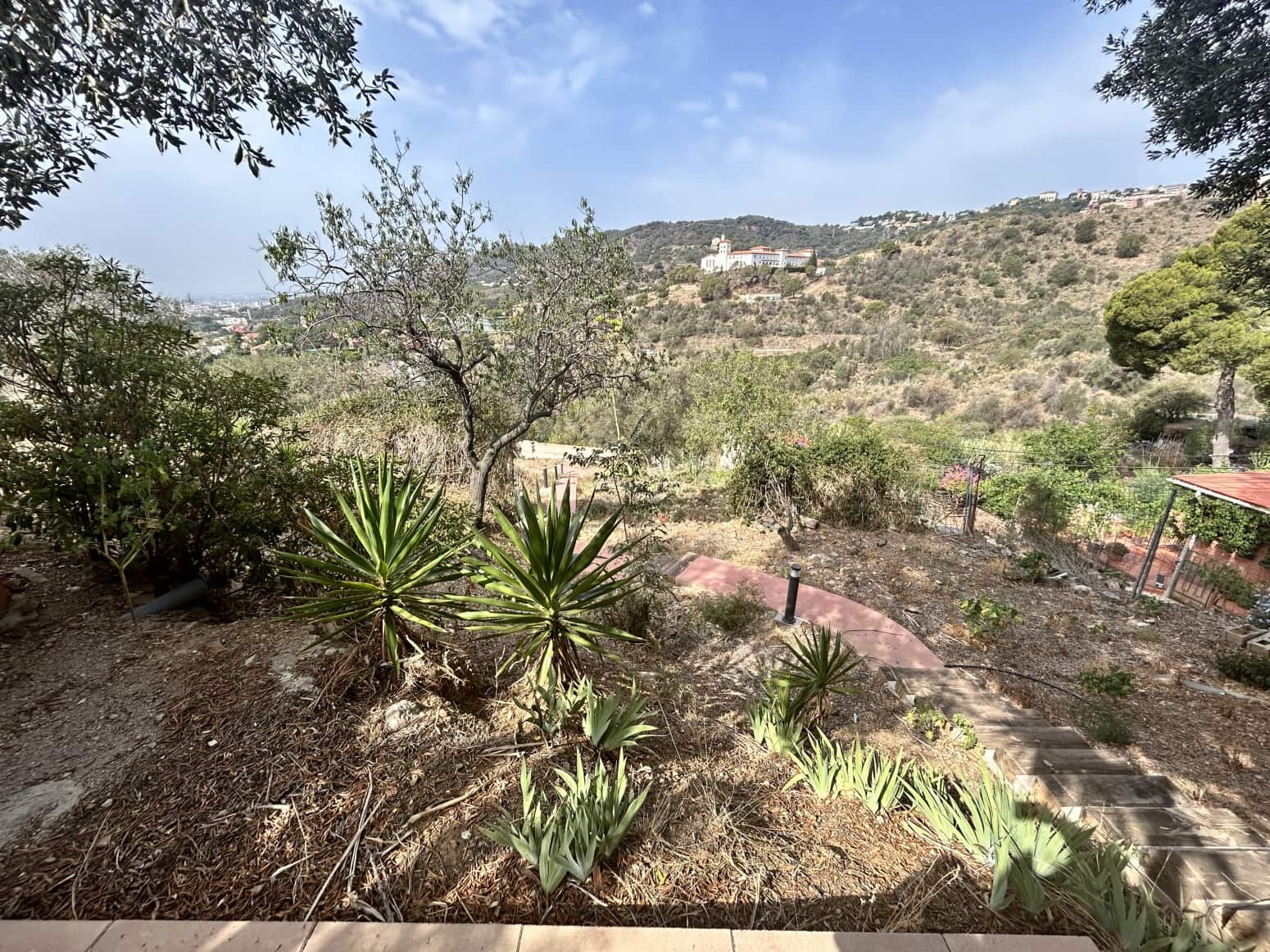 3 soveværelse Villa til salg i Barcelona by med garage - € 910.000 (Ref: 8053566)