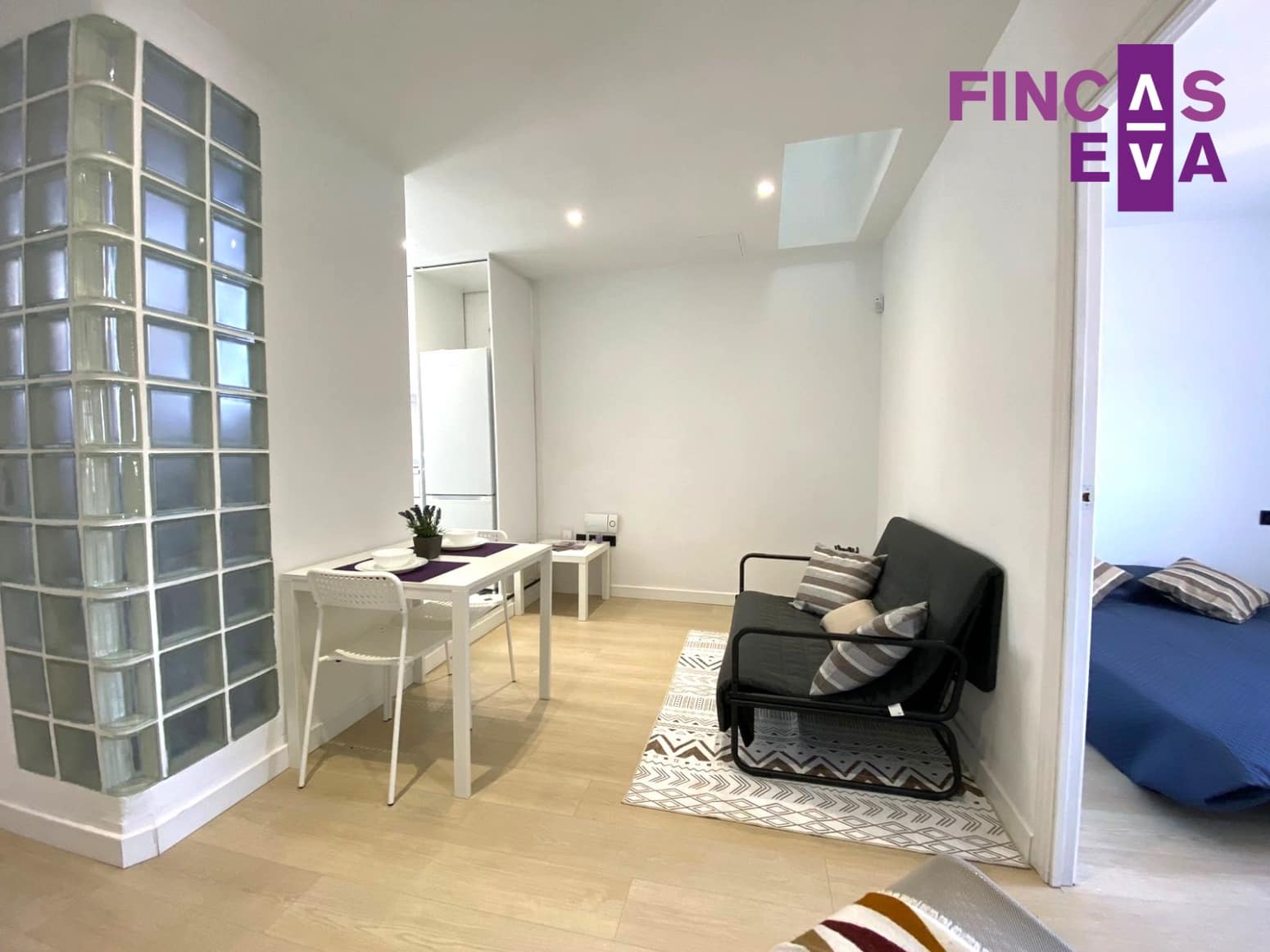 2 bedroom Flat for sale in Barcelona city - € 272,000 (Ref: 8416589)