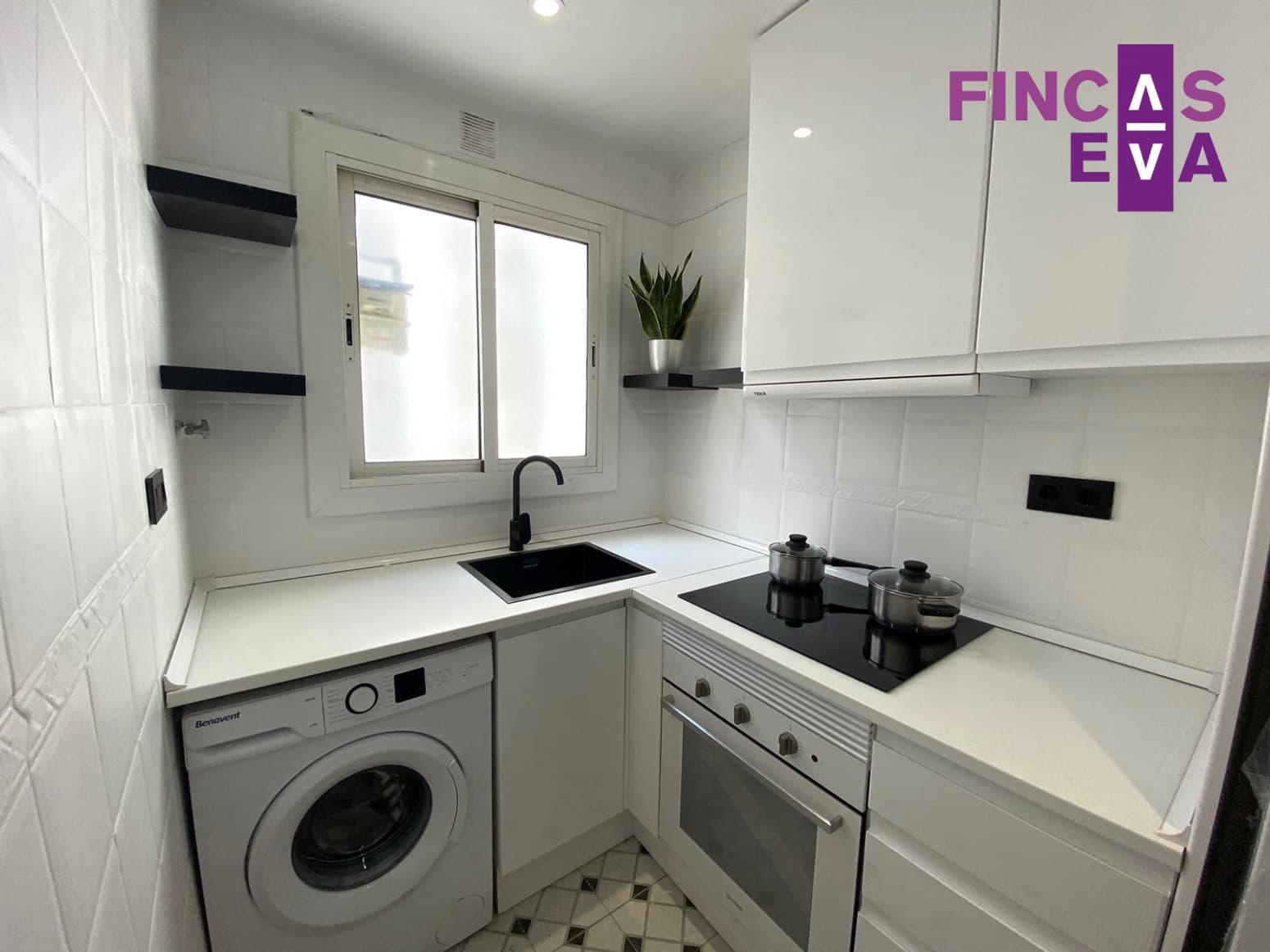 2 bedroom Flat for sale in Barcelona city - € 272,000 (Ref: 8416589)