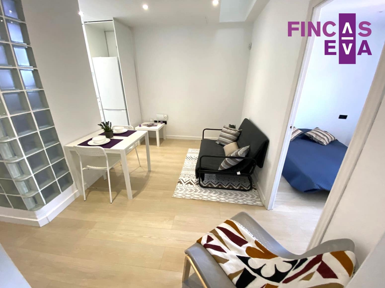 2 bedroom Flat for sale in Barcelona city - € 272,000 (Ref: 8416589)