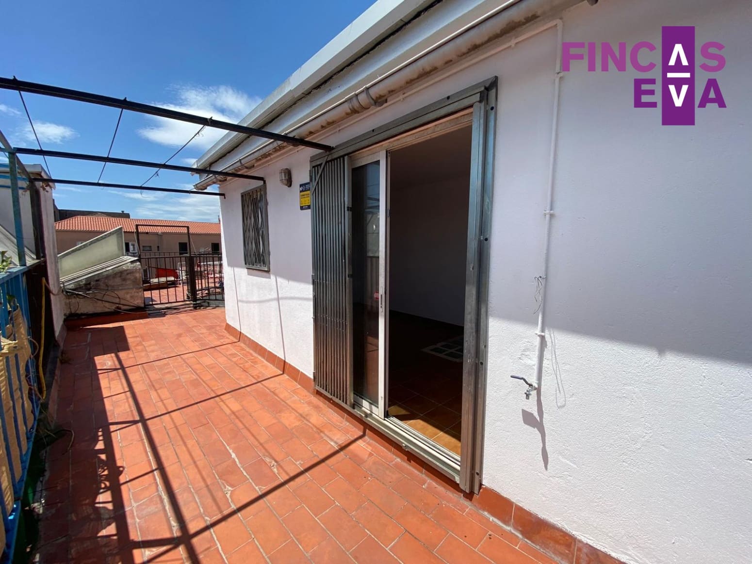 2 bedroom Flat for sale in Barcelona city - € 272,000 (Ref: 8416589)