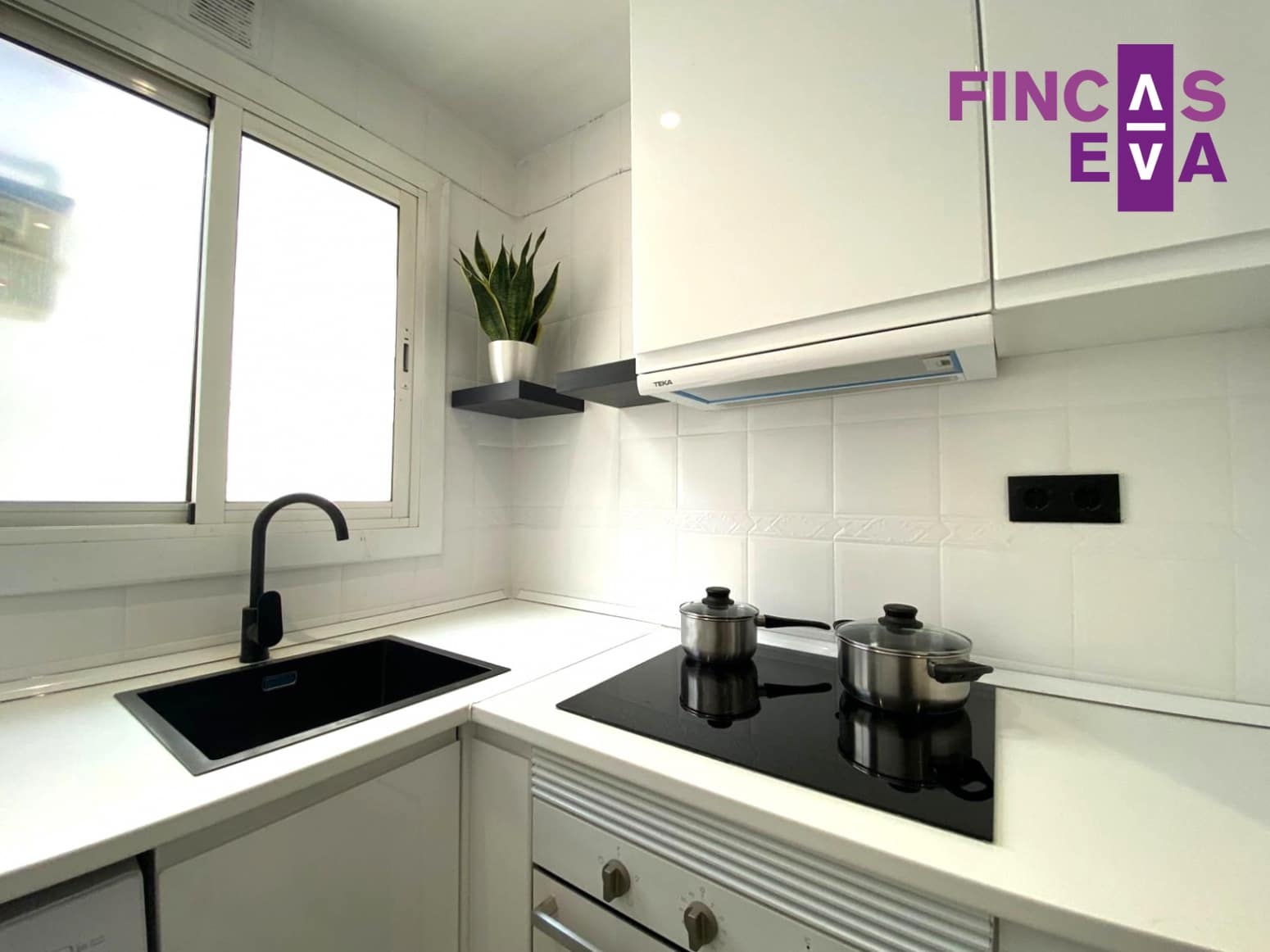 2 bedroom Flat for sale in Barcelona city - € 272,000 (Ref: 8416589)