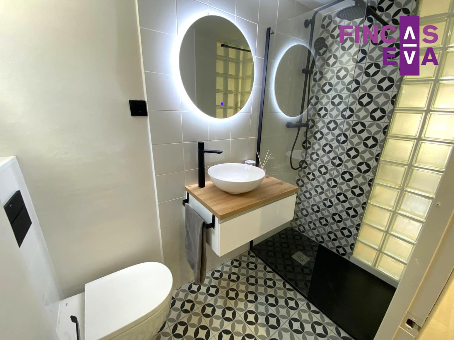 2 bedroom Flat for sale in Barcelona city - € 272,000 (Ref: 8416589)