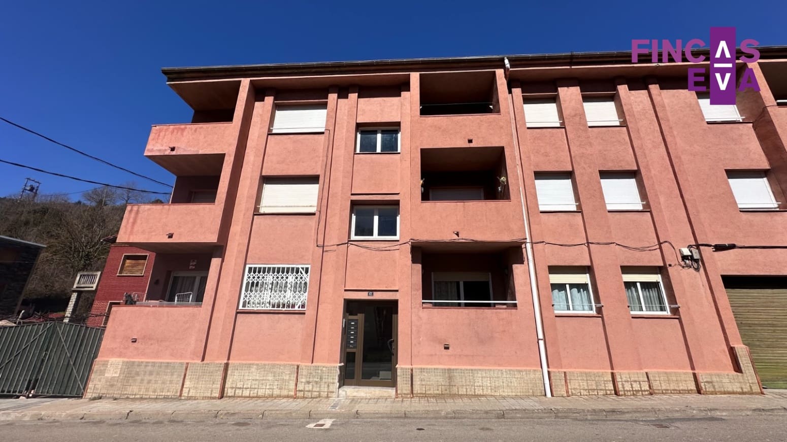 4 soveværelse Lejlighed til salg i Ribes de Freser med garage - € 139.000 (Ref: 8425539)