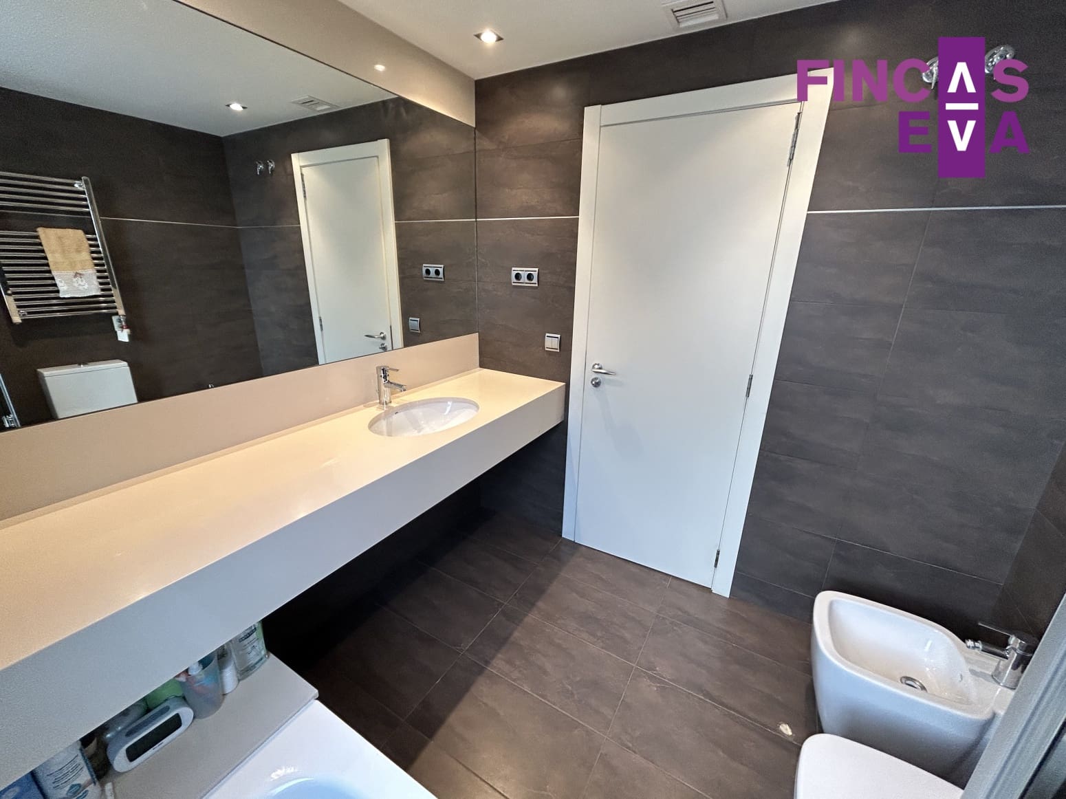 2 soveværelse Lejlighed til salg i Barcelona by med swimmingpool - € 1.140.000 (Ref: 8572674)