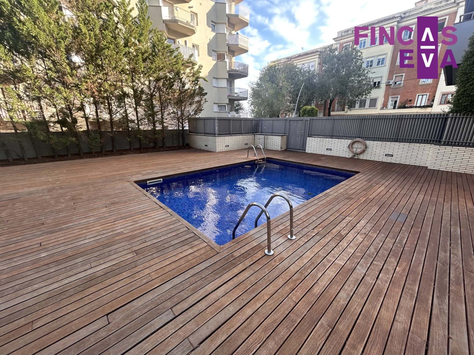 2 soveværelse Lejlighed til salg i Barcelona by med swimmingpool - € 1.140.000 (Ref: 8572674)