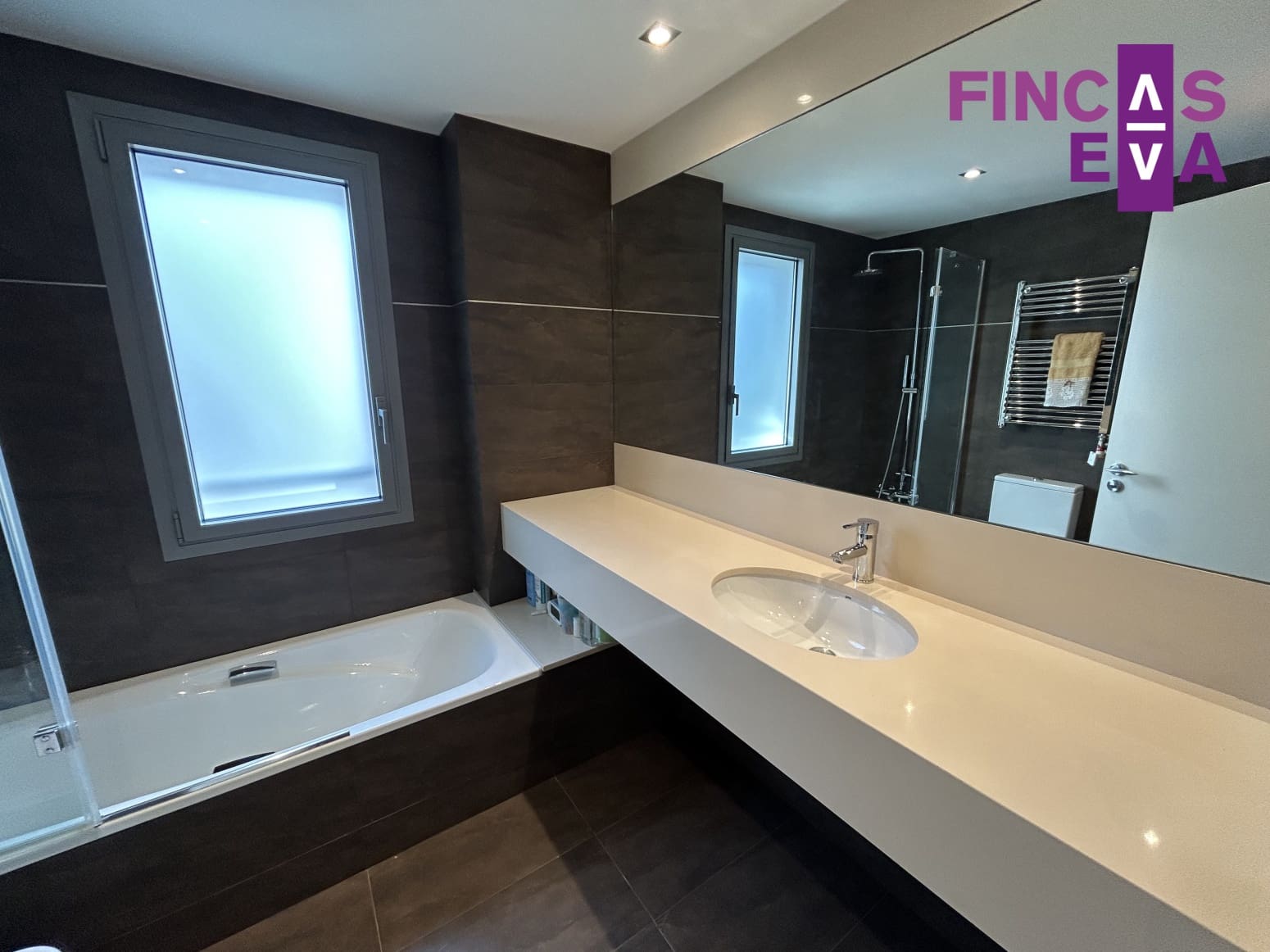 2 soveværelse Lejlighed til salg i Barcelona by med swimmingpool - € 1.140.000 (Ref: 8572674)