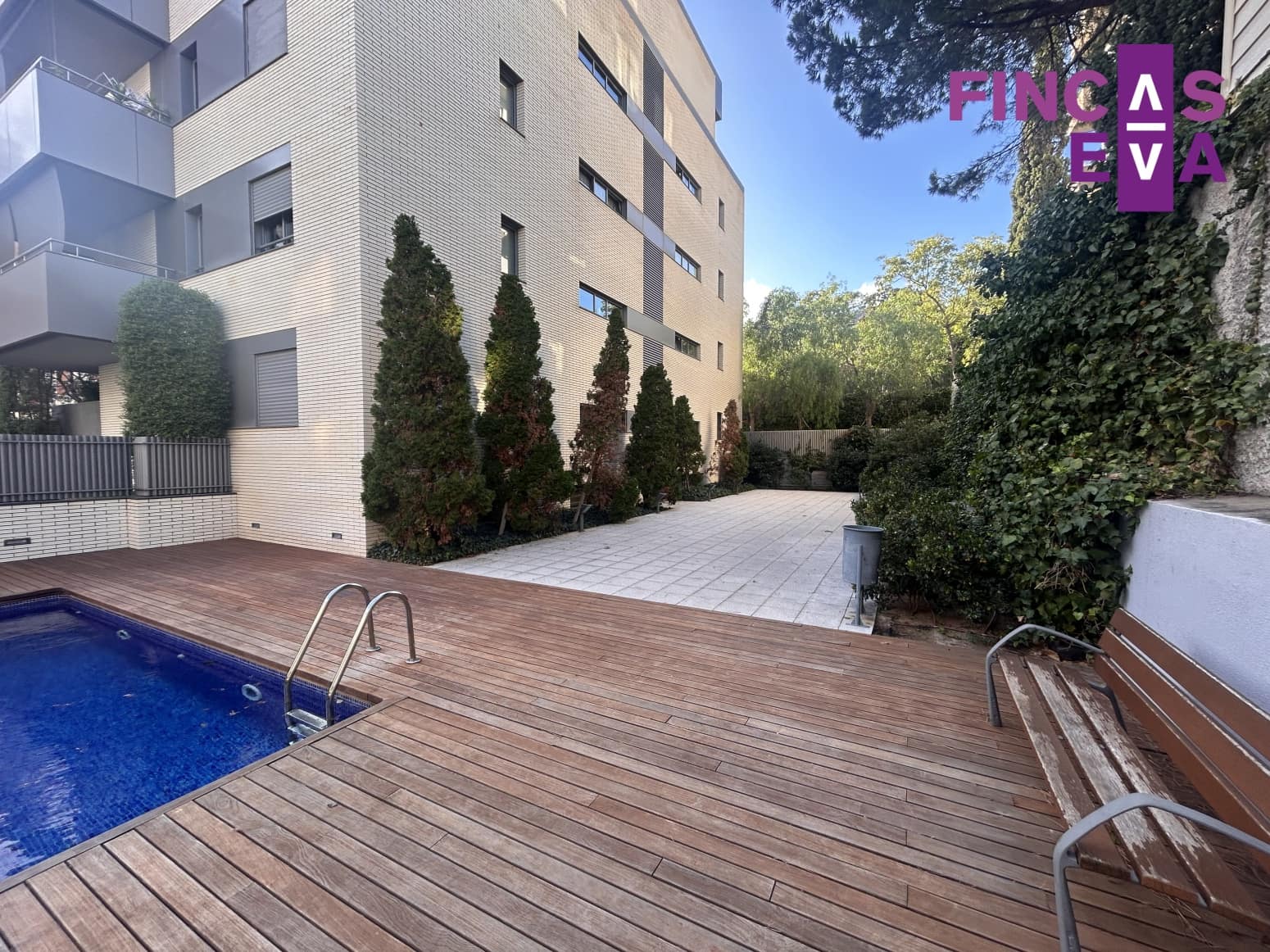 2 soveværelse Lejlighed til salg i Barcelona by med swimmingpool - € 1.140.000 (Ref: 8572674)