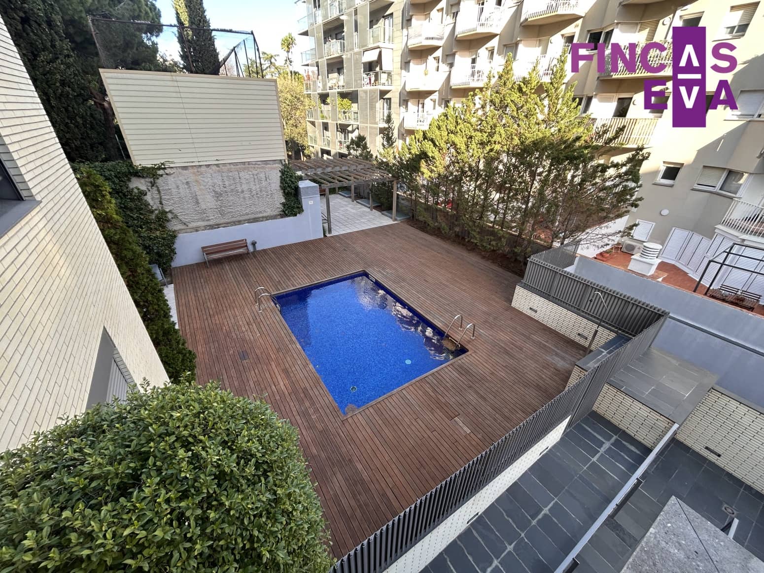 2 soveværelse Lejlighed til salg i Barcelona by med swimmingpool - € 1.140.000 (Ref: 8572674)