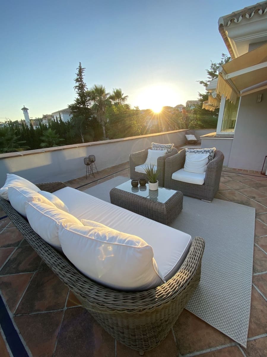 4 soverom Villa til salgs i Marbella med svømmebasseng garasje - € 2 295 000 (Ref: 8677112)