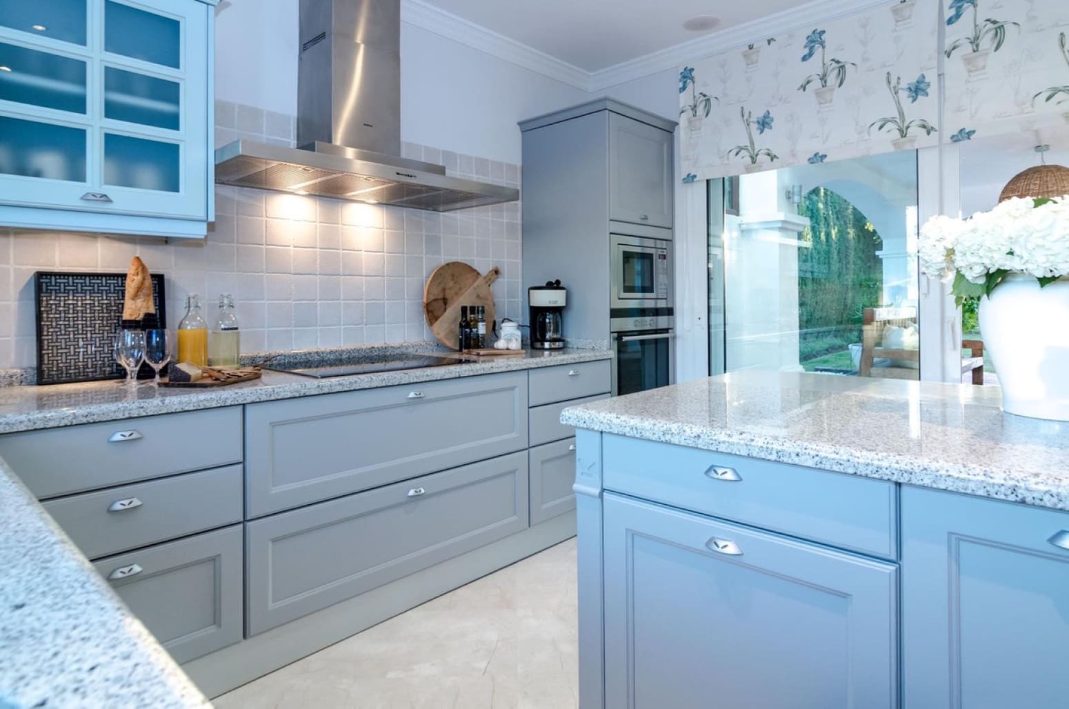 4 soverom Villa til salgs i Marbella med svømmebasseng garasje - € 2 295 000 (Ref: 8677112)