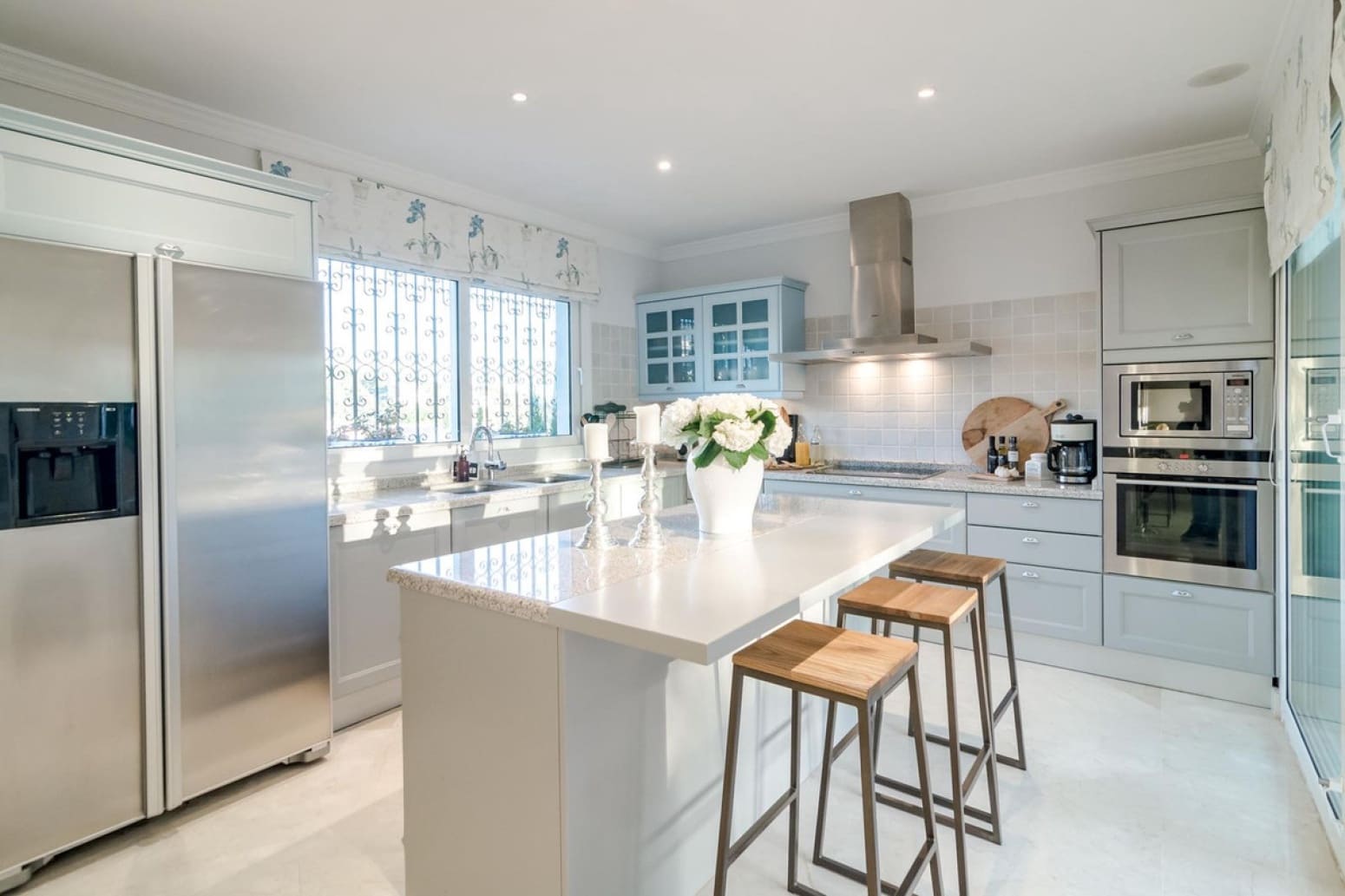 4 soverom Villa til salgs i Marbella med svømmebasseng garasje - € 2 295 000 (Ref: 8677112)