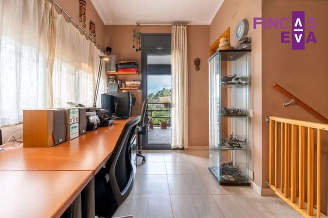 2 soverom Villa til salgs i Vallvidrera, El Tibidabo i Les Planes, Barcelona by - € 728 000 (Ref: 8742239)