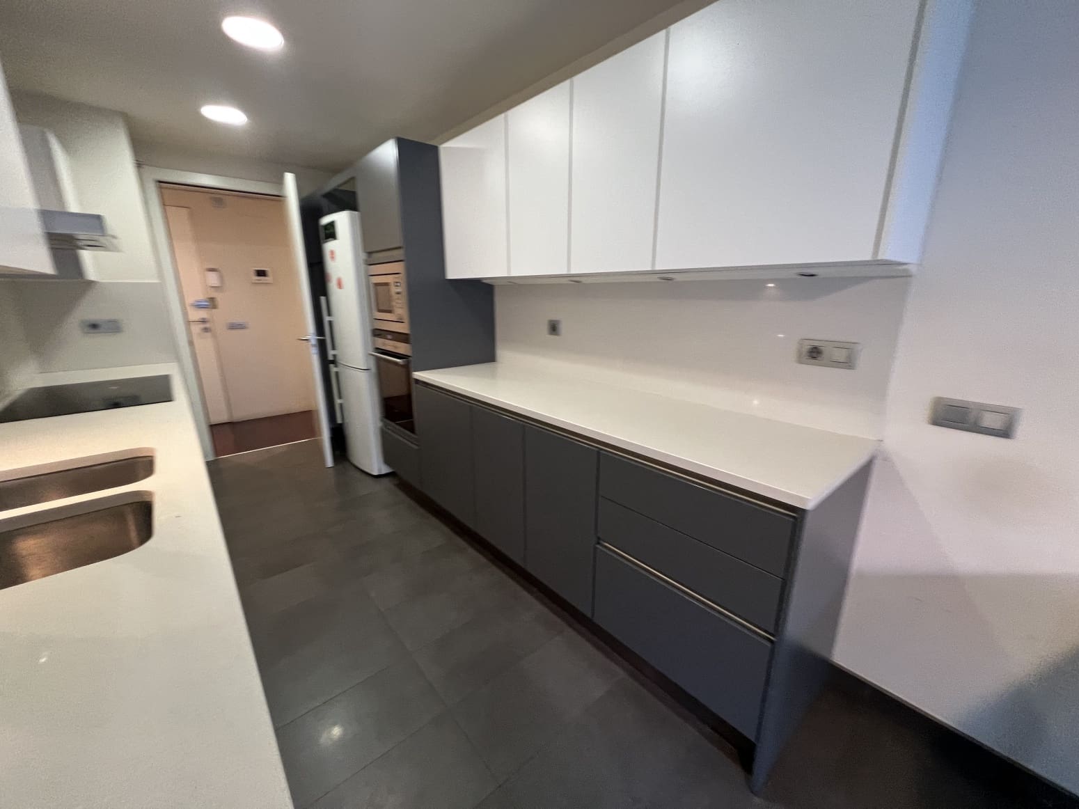 3 soveværelse Lejlighed til salg i Barcelona by - € 990.000 (Ref: 8782300)